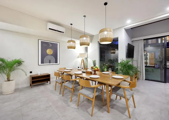 Luxury 4br Pool Berawa 8-mins Walk To Ferienhaus *