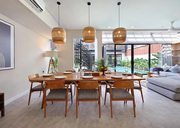 Luxury 4br Pool Berawa 8-mins Walk To